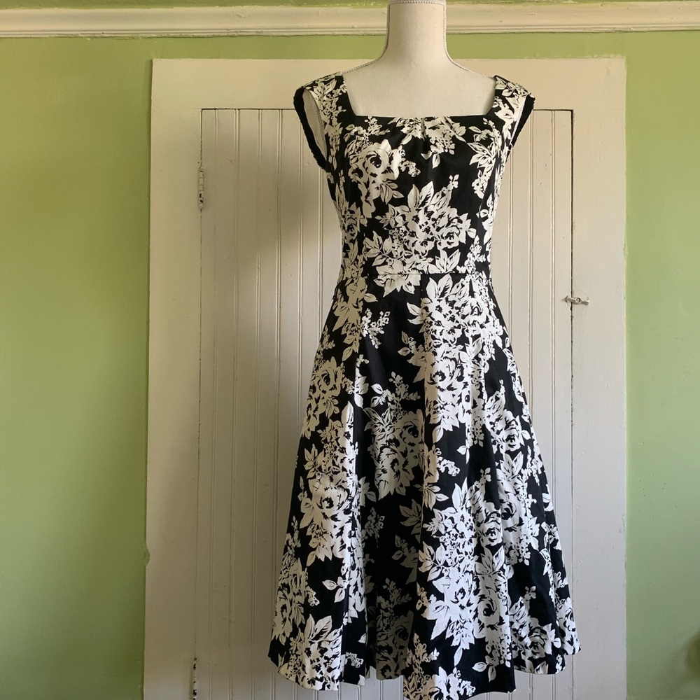 White House Black Market Dress